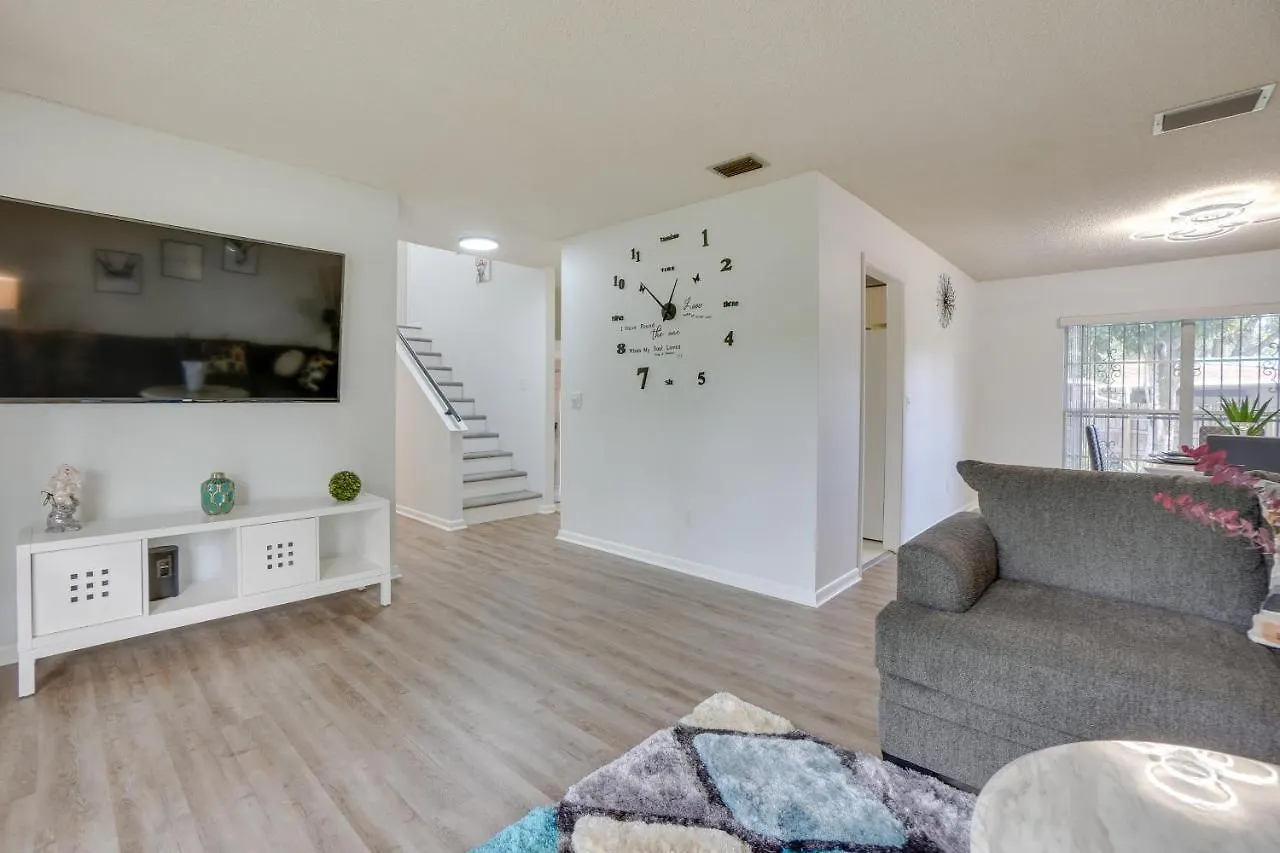 Spacious Tampa Vacation Rental About 7 Mi To Beach! 0*,
