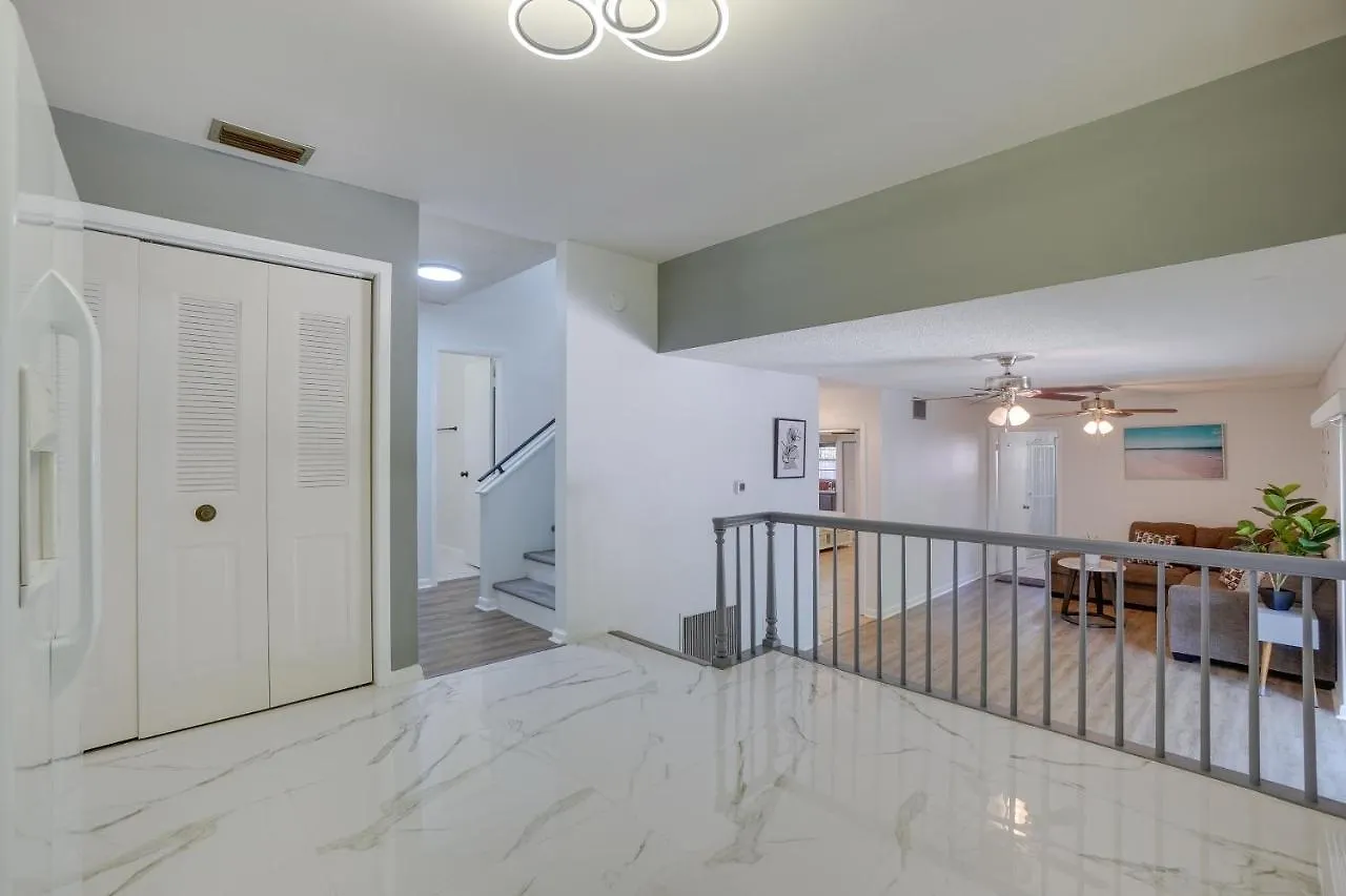 Spacious Tampa Vacation Rental About 7 Mi To Beach!