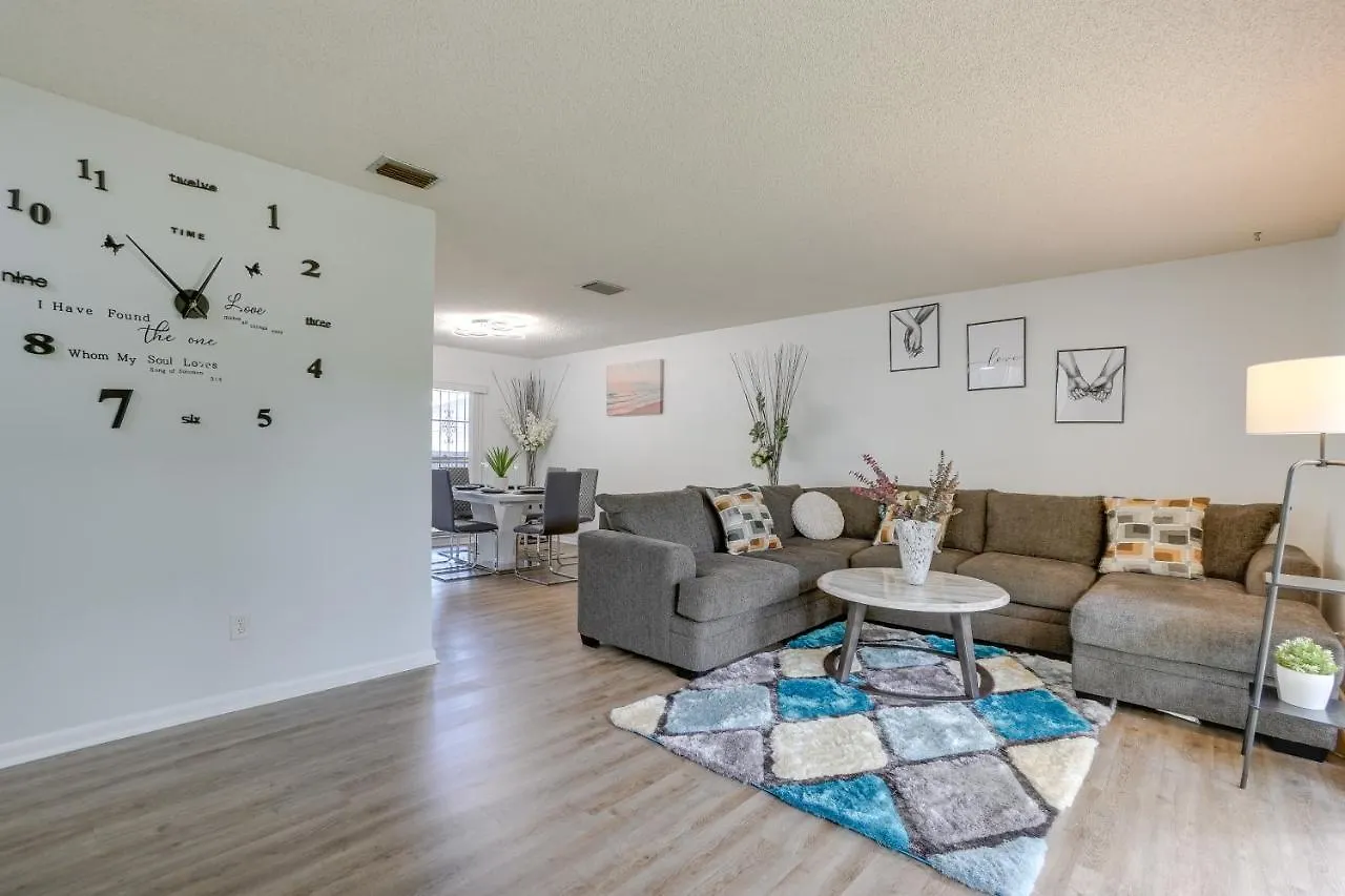 Dom wakacyjny Spacious Tampa Vacation Rental About 7 Mi To Beach!