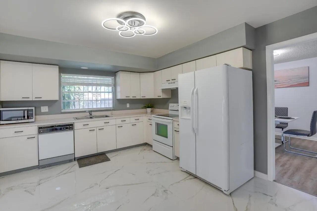 Dom wakacyjny Spacious Tampa Vacation Rental About 7 Mi To Beach!