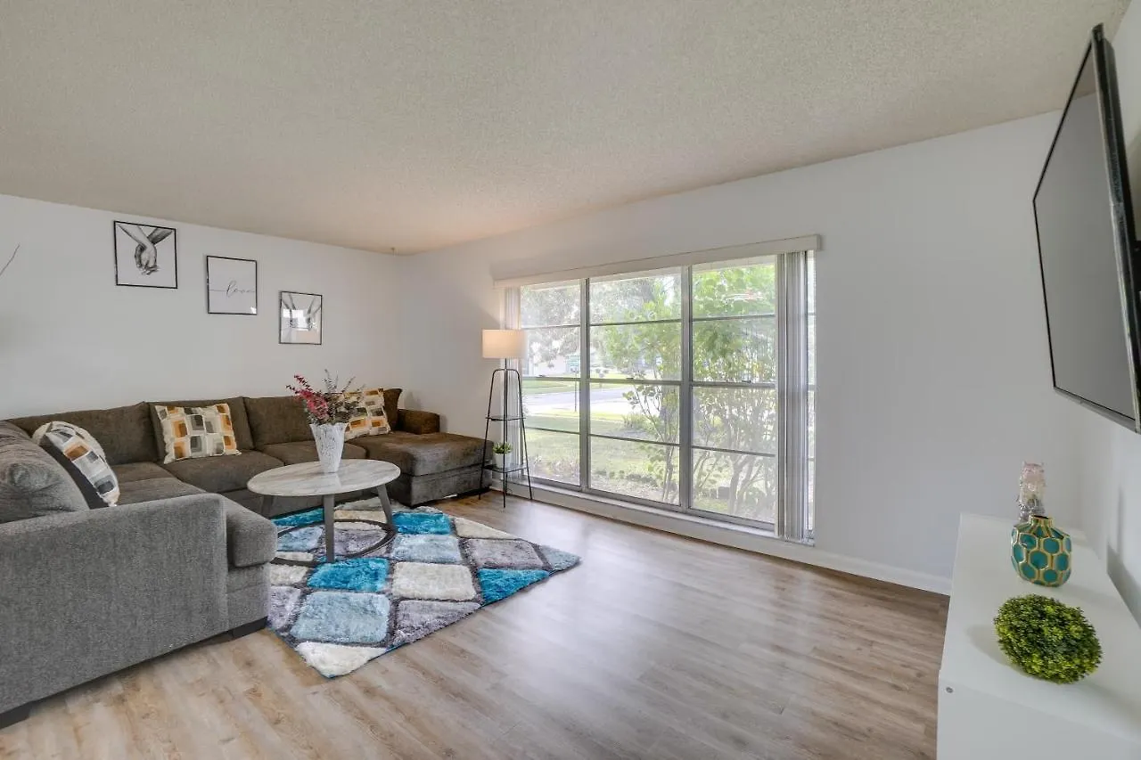 Spacious Tampa Vacation Rental About 7 Mi To Beach!